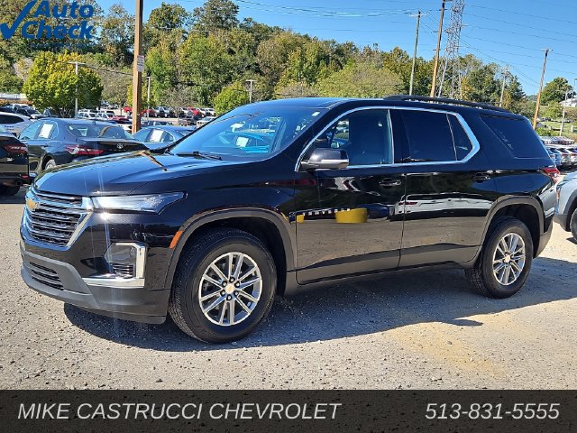 Used 2023 Chevrolet Traverse LT FWD image 1