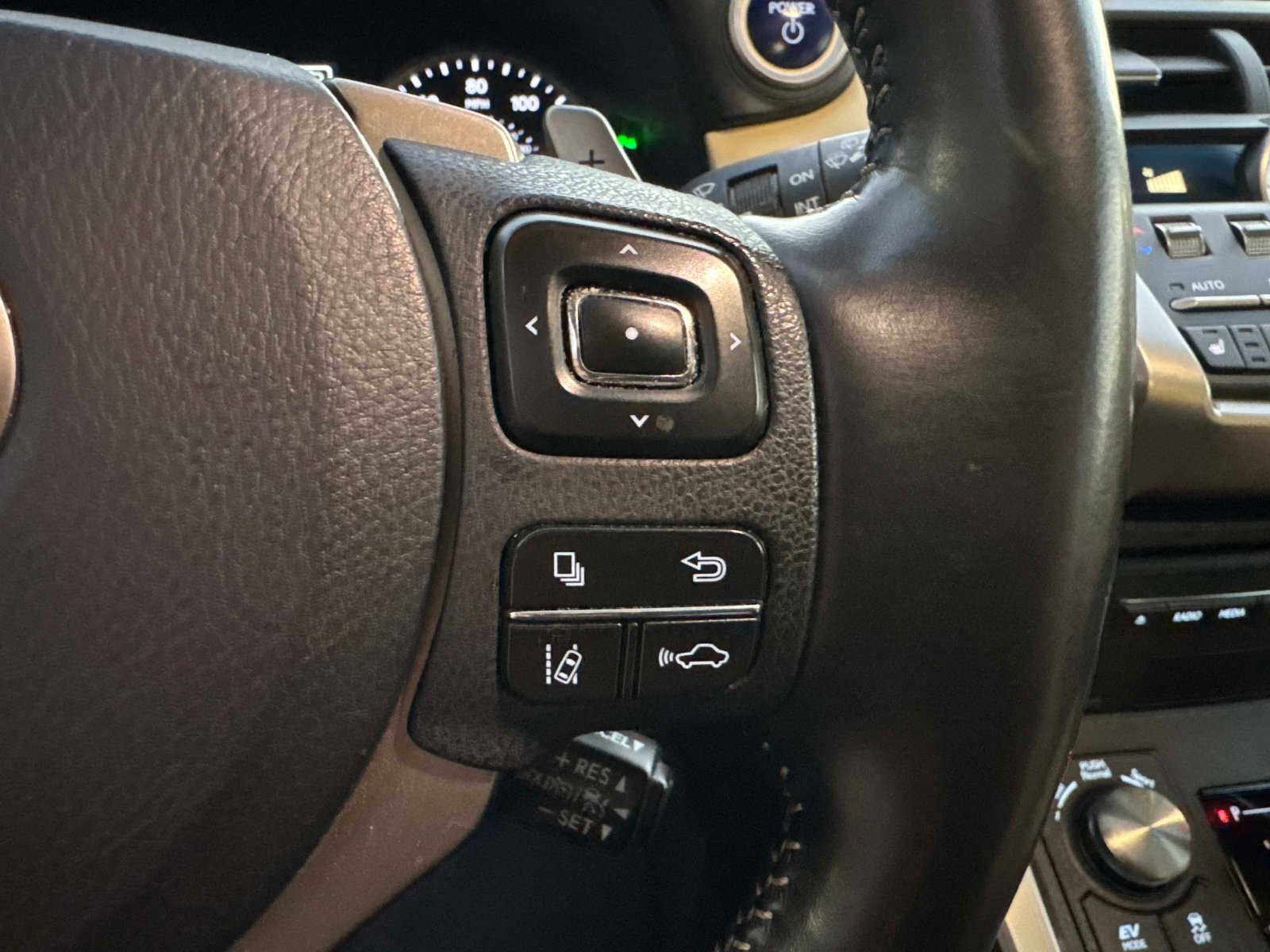 Used 2019 Lexus NX 300h image 29