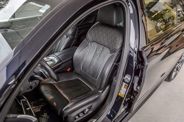 Used 2019 BMW 740i w/ Executive Package image 39