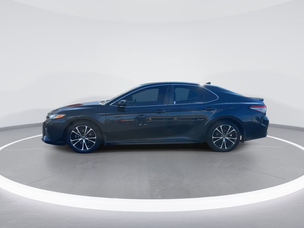 Used 2019 Toyota Camry SE w/ Convenience Package FWD image 5