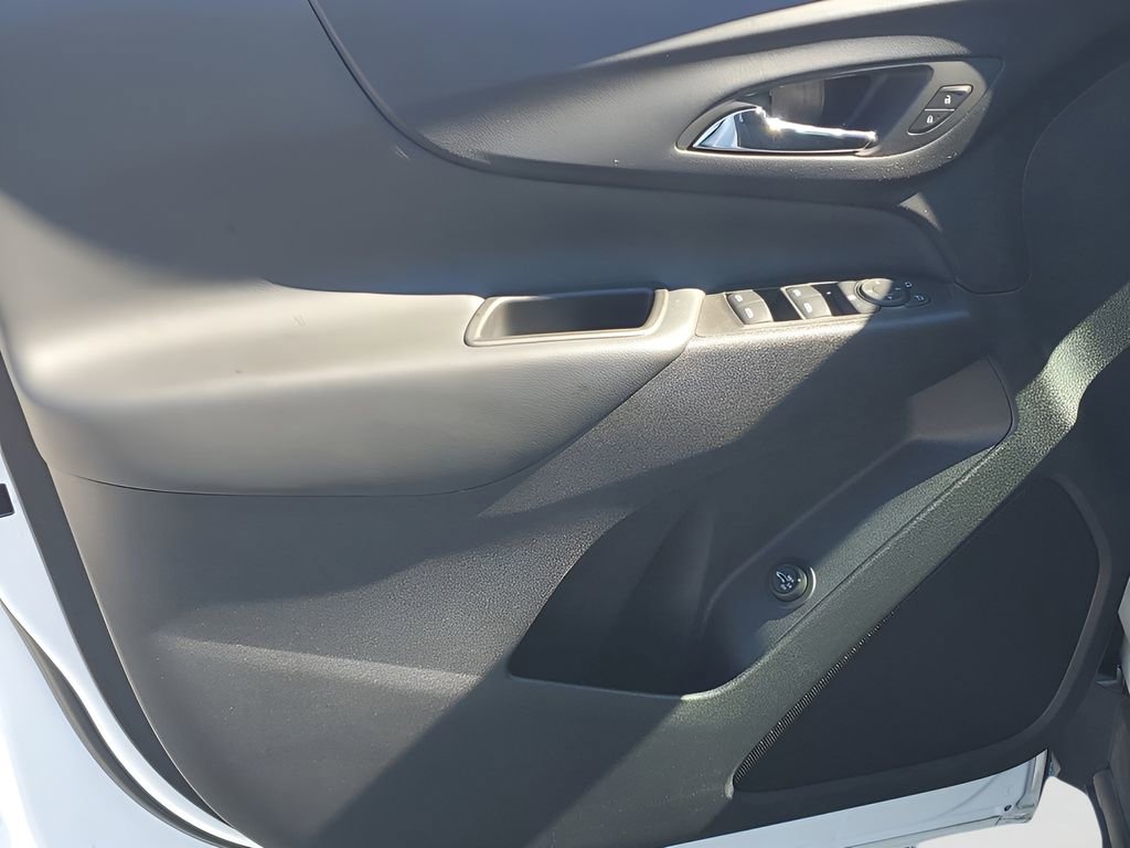 Used 2023 Chevrolet Equinox LT image 41