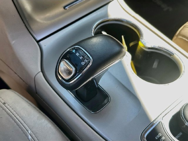 Used 2014 Jeep Grand Cherokee Limited AWD/4WD image 17