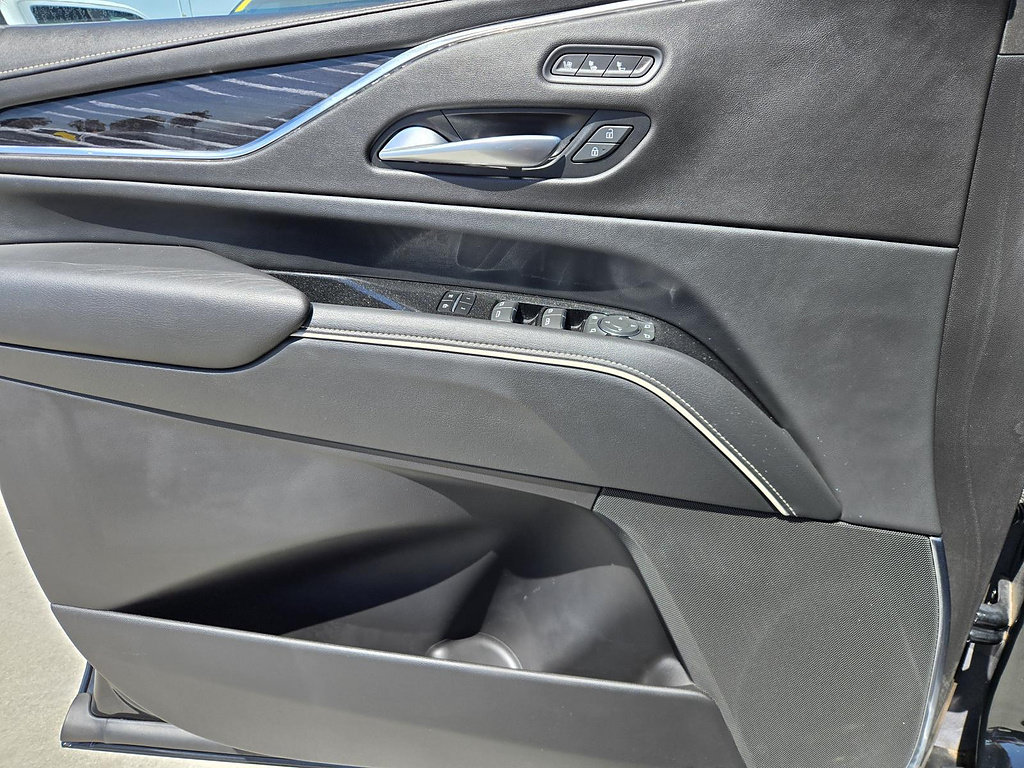 Used 2023 Cadillac Escalade Sport AWD/4WD image 18