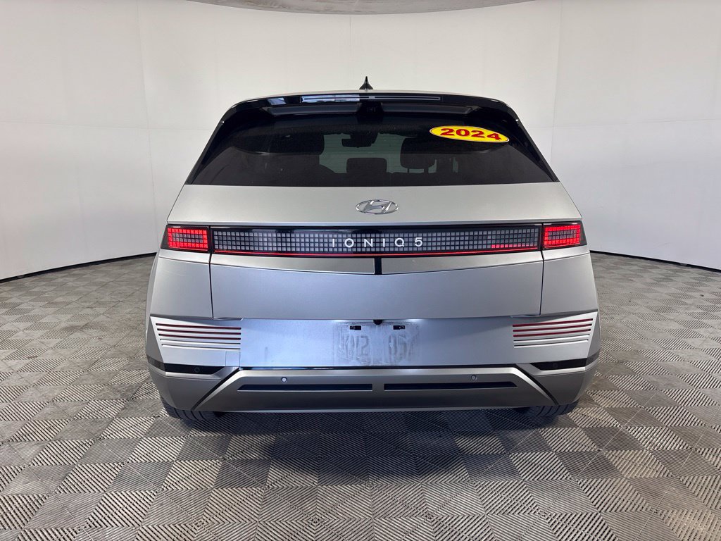 Used 2024 Hyundai Ioniq 5 Limited RWD image 4