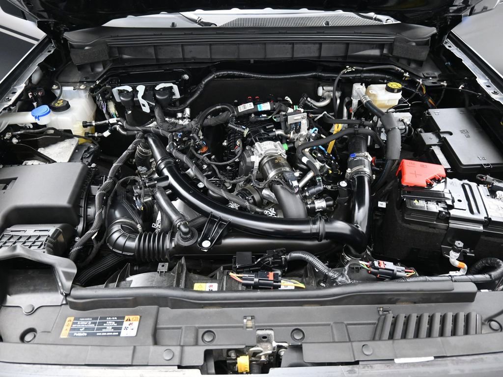 Used 2025 Ford Bronco Outer Banks w/ Matte Film Protection Package AWD/4WD image 37