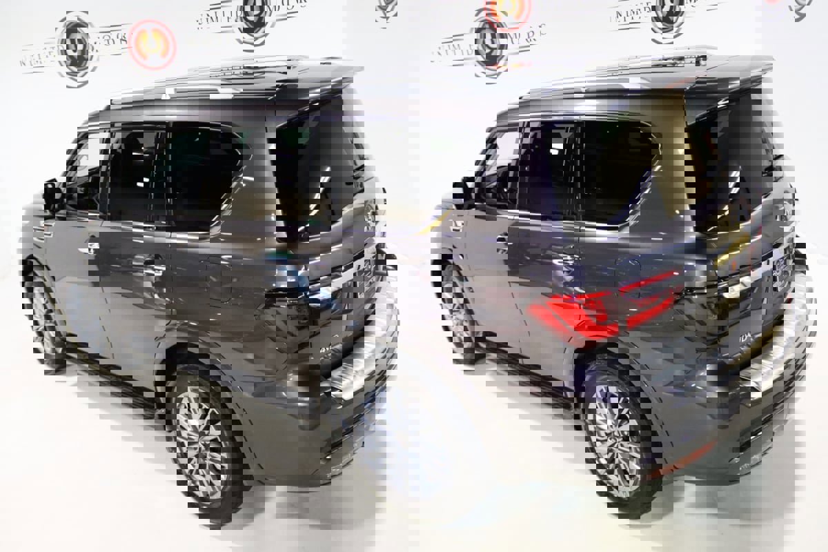 Used 2024 INFINITI QX80 Luxe image 11