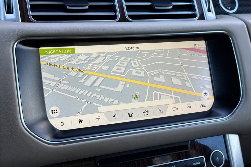 Used 2017 Land Rover Range Rover Supercharged image 17