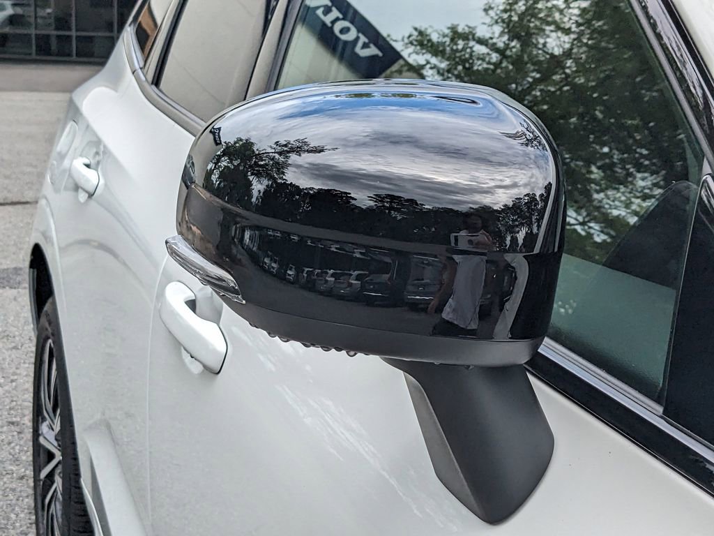 New 2025 Volvo XC60 B5 Plus w/ Protection Package Premier image 11
