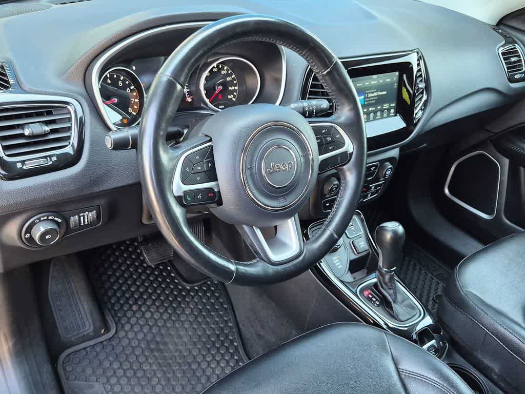 Used 2019 Jeep Compass Latitude AWD/4WD image 4