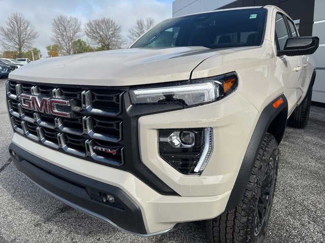 New 2026 GMC Canyon AT4 w/ AT4 Premium Package image 12