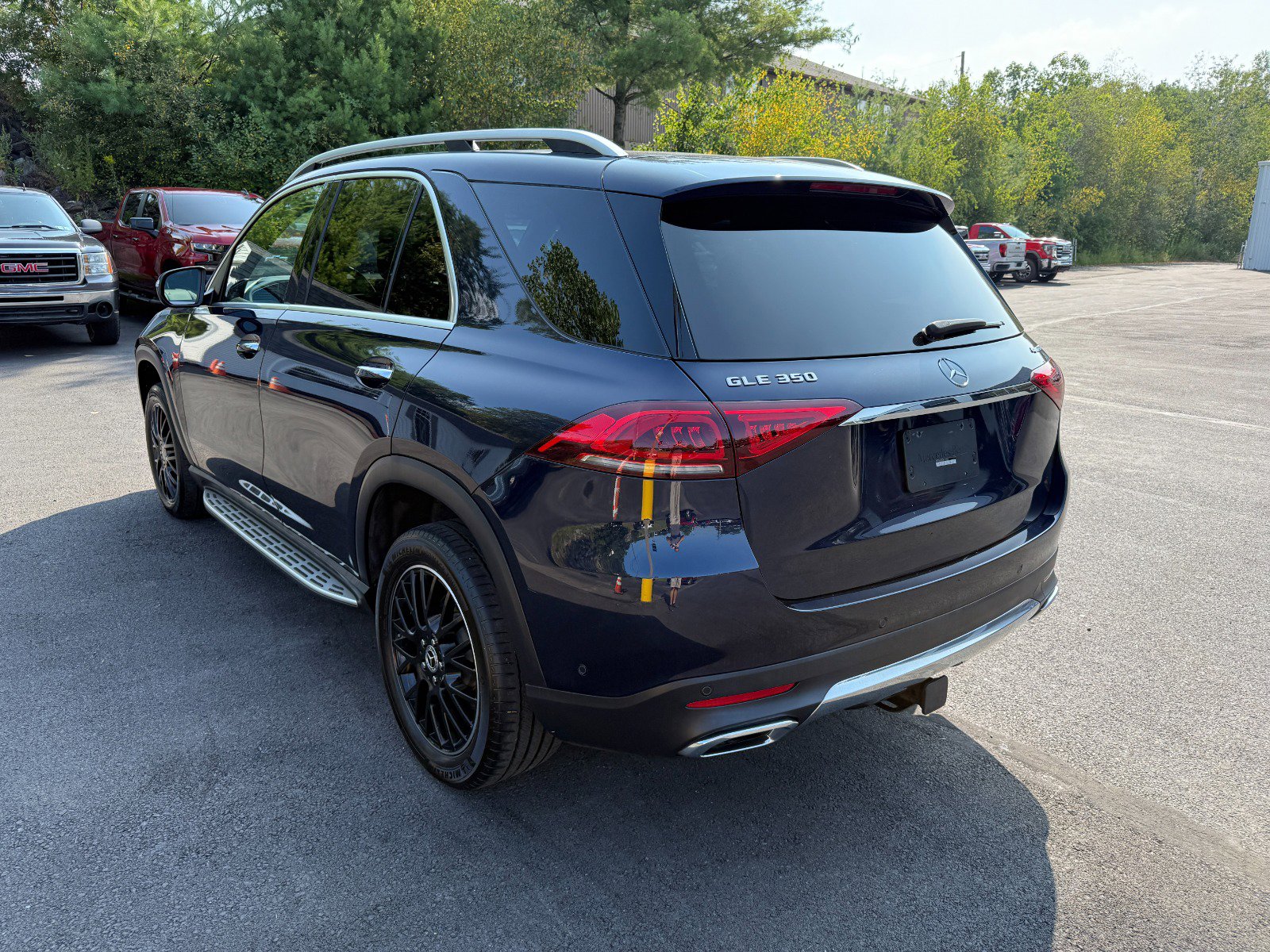 Used 2020 Mercedes-Benz GLE 350 4MATIC image 3