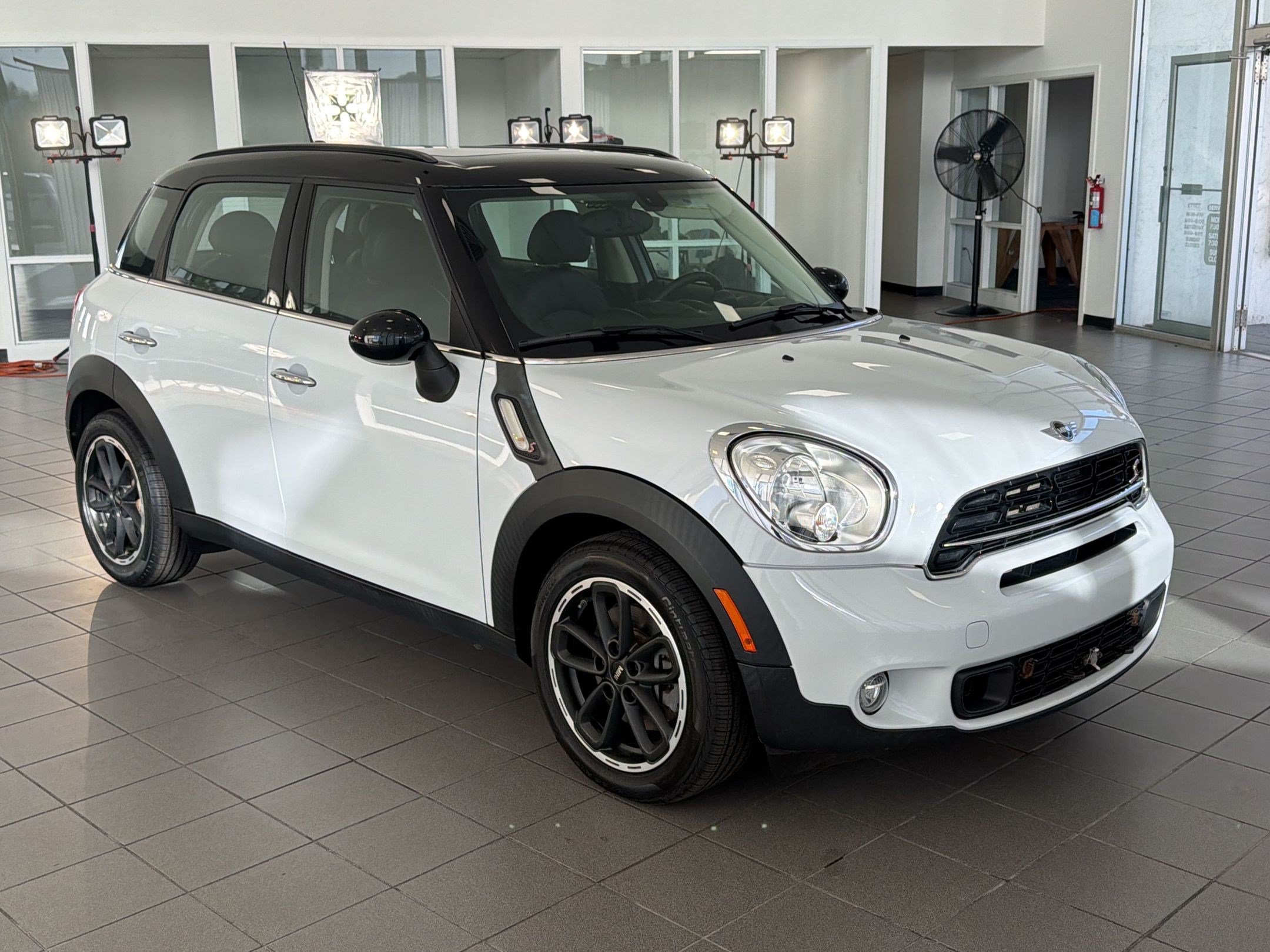 Used 2016 MINI Cooper Countryman S FWD image 7