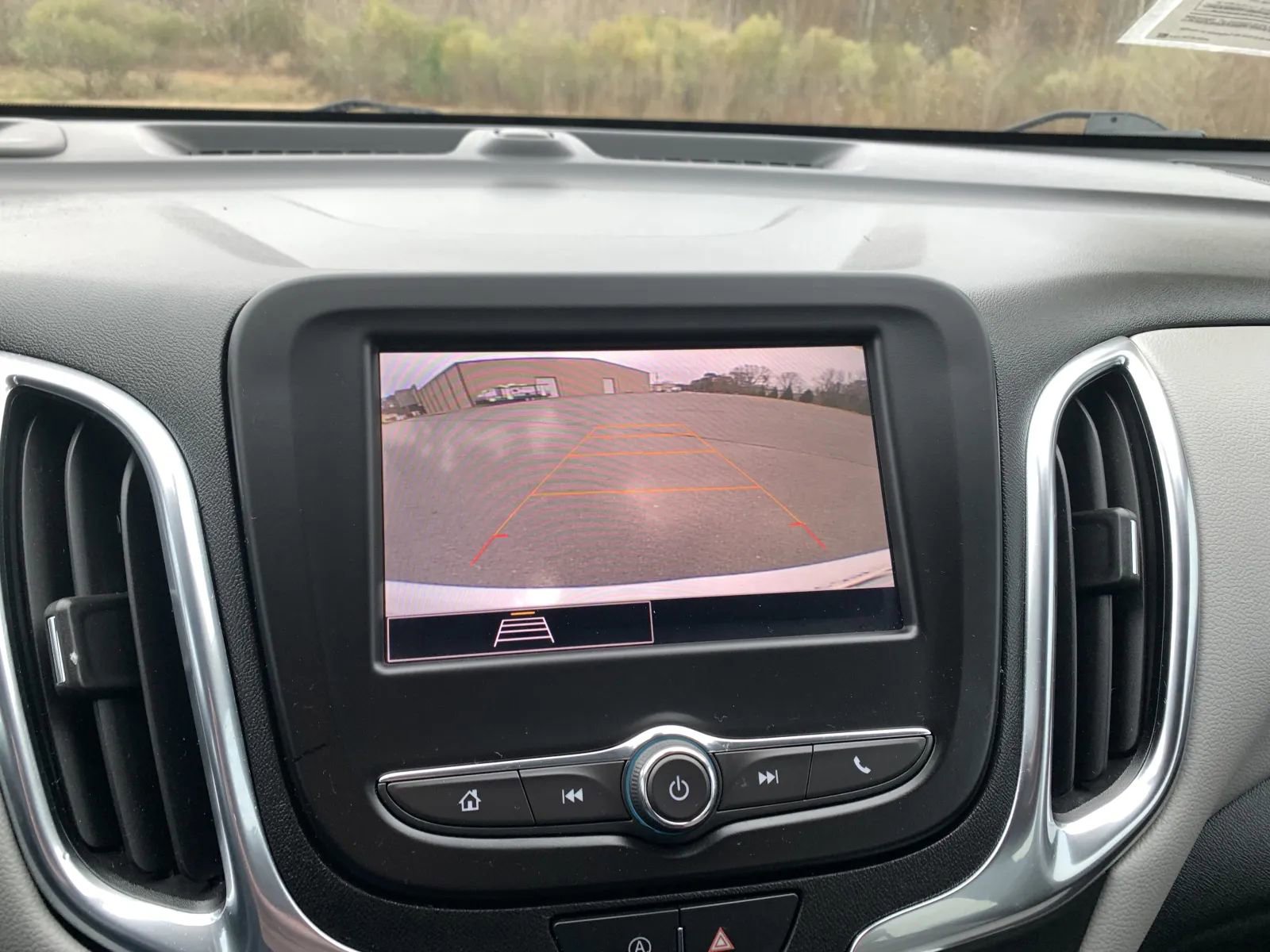 Used 2022 Chevrolet Equinox LS w/ Driver Confidence II Package image 13