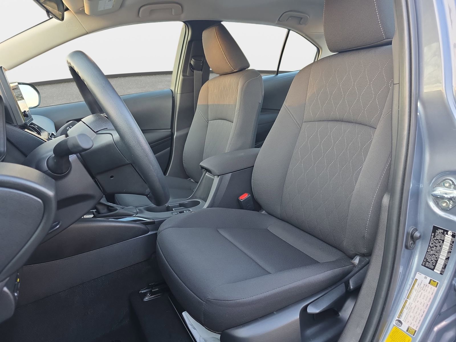 Used 2025 Toyota Corolla LE image 14