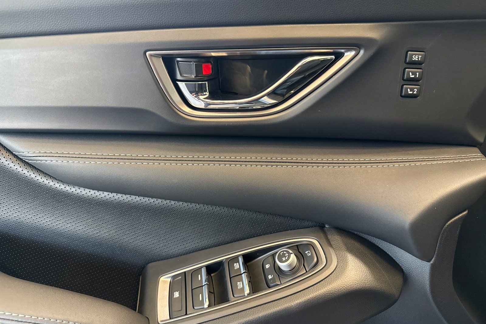 New 2026 Subaru Ascent Limited w/ Popular Package #2 image 10