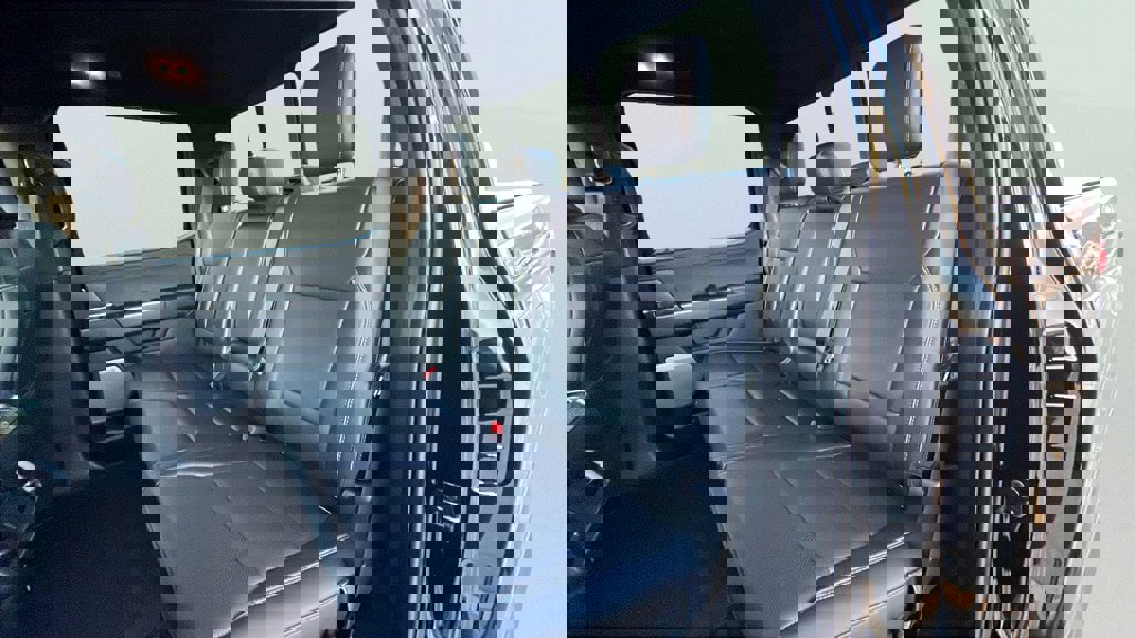 Certified 2025 Ford F150 Lariat w/ Equipment Group 501A Mid image 17