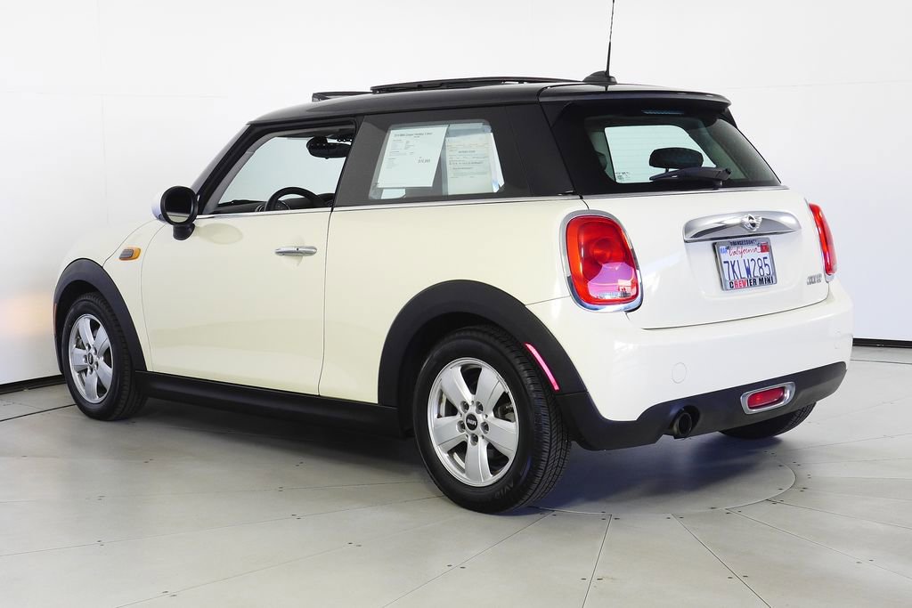 Used 2015 MINI Cooper 2-Door Hardtop image 9