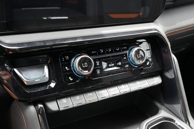 New 2026 GMC Sierra 2500 AT4 w/ AT4 Premium Plus Package AWD/4WD image 23