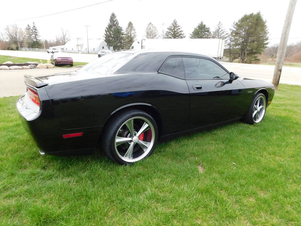 Used 2010 Dodge Challenger R/T RWD image 3