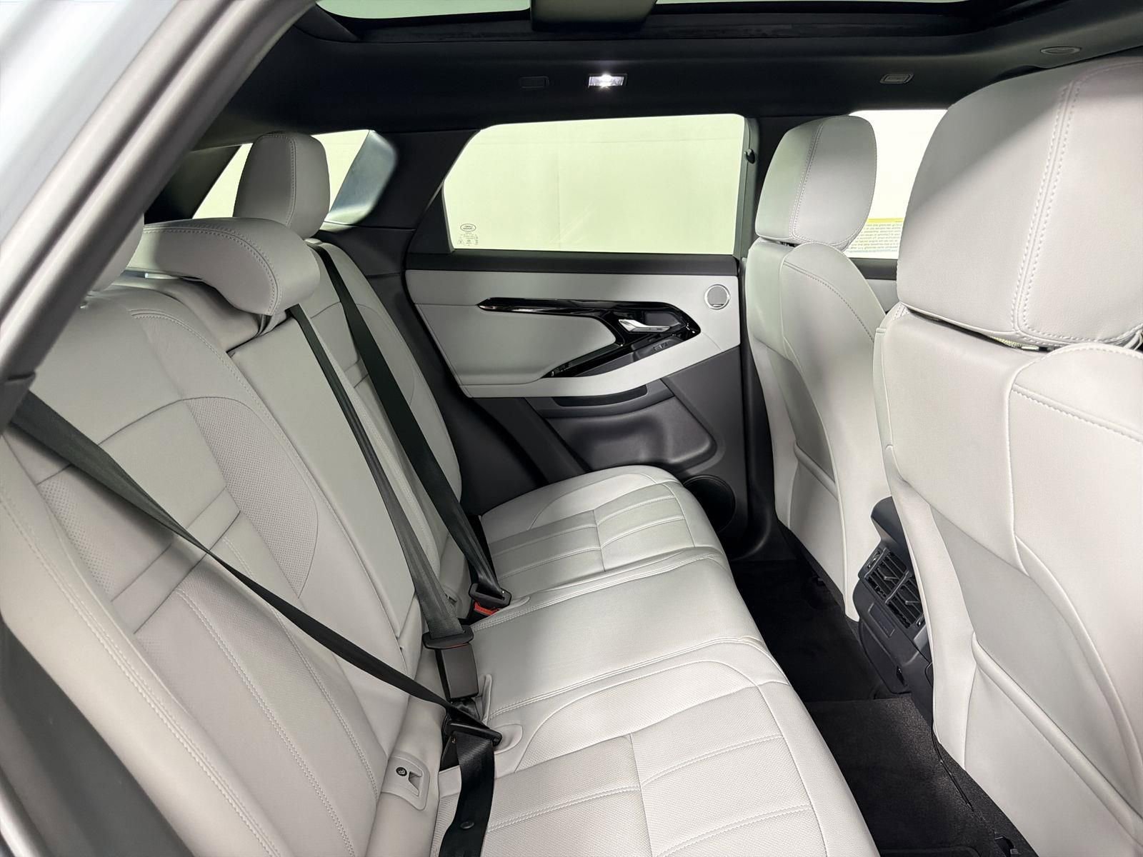 New 2026 Land Rover Range Rover Evoque S image 31