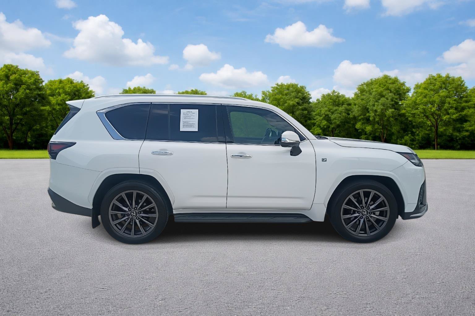 Used 2023 Lexus LX 600 F Sport w/ Accessory Package (Z1) AWD/4WD image 8