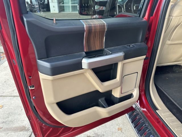 Used 2015 Ford F150 Lariat image 29