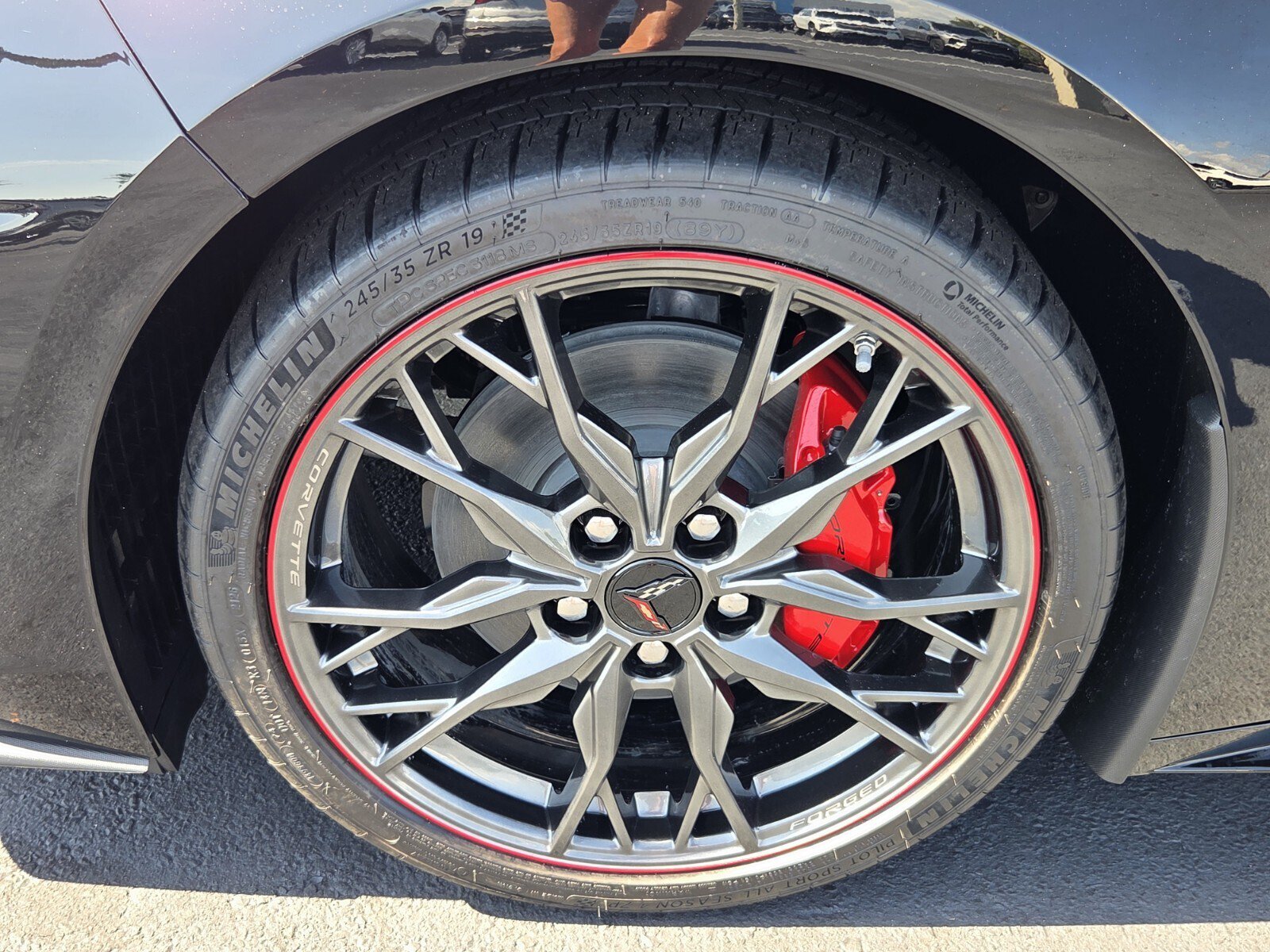 New 2027 Chevrolet Corvette Stingray Coupe w/ 2LT RWD image 4