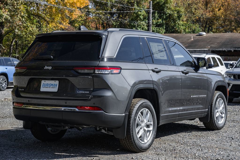 New 2025 Jeep Grand Cherokee Laredo X w/ Luxury Tech Group I image 4
