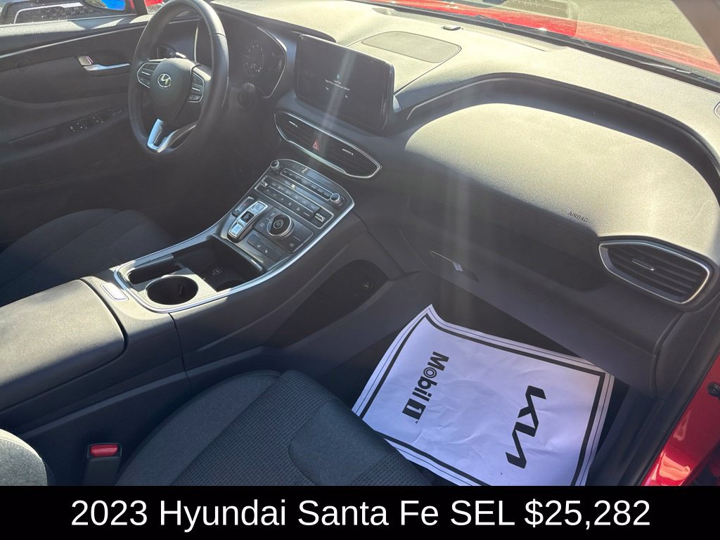 Used 2023 Hyundai Santa Fe SEL FWD image 17
