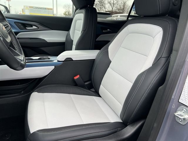 Certified 2025 Chevrolet Equinox EV LT image 16