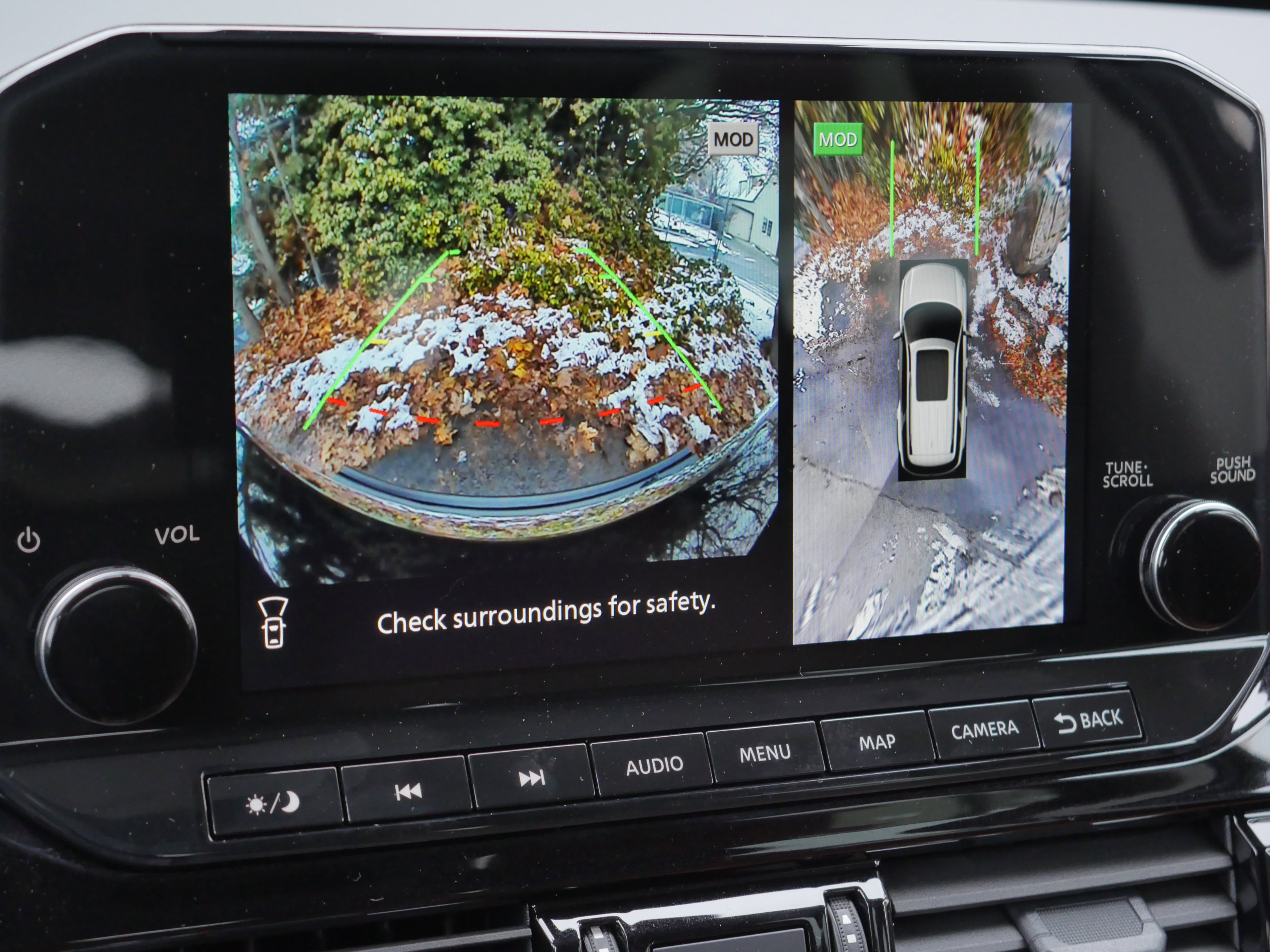 Certified 2025 Nissan Pathfinder Platinum w/ Cargo Package image 14