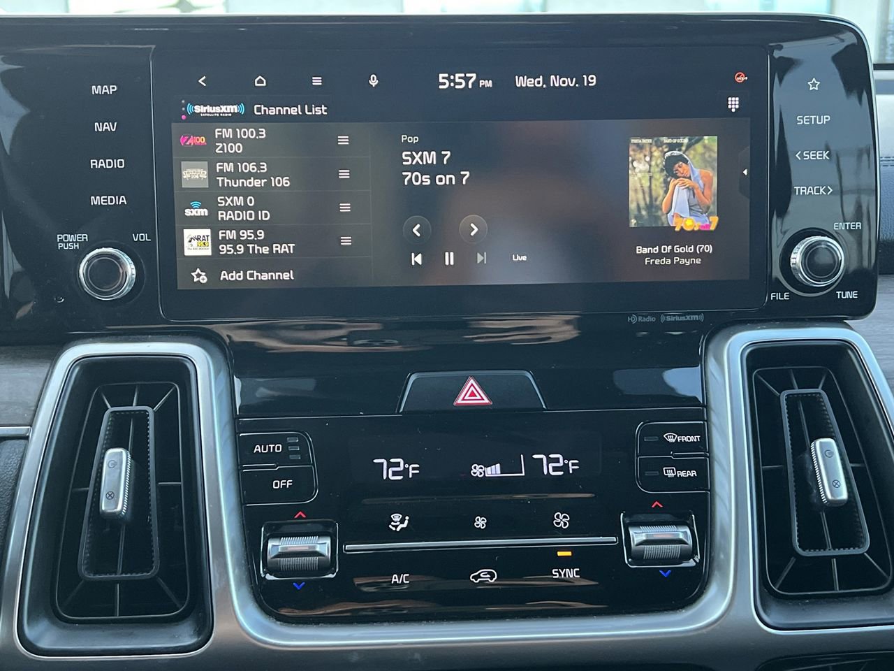 Used 2022 Kia Sorento S w/ Panoramic Sunroof Package image 5