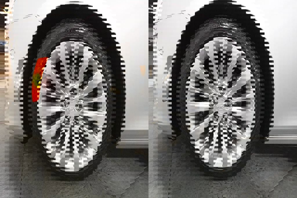 Used 2016 Cadillac CTS Premium image 37