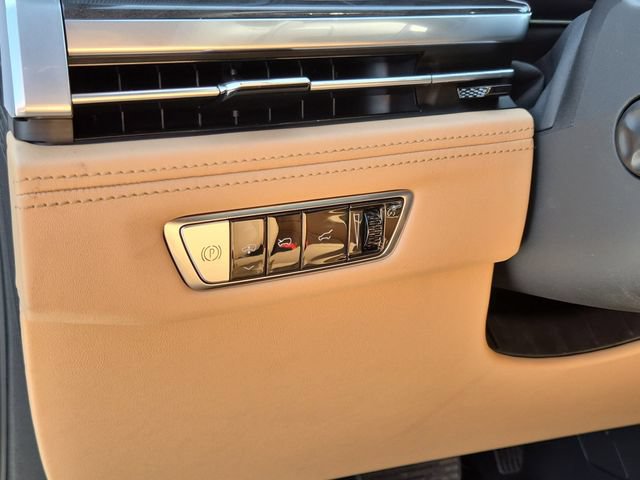 New 2026 Cadillac Escalade IQL Sport 2 w/ LPO, ONYX Package AWD/4WD image 22