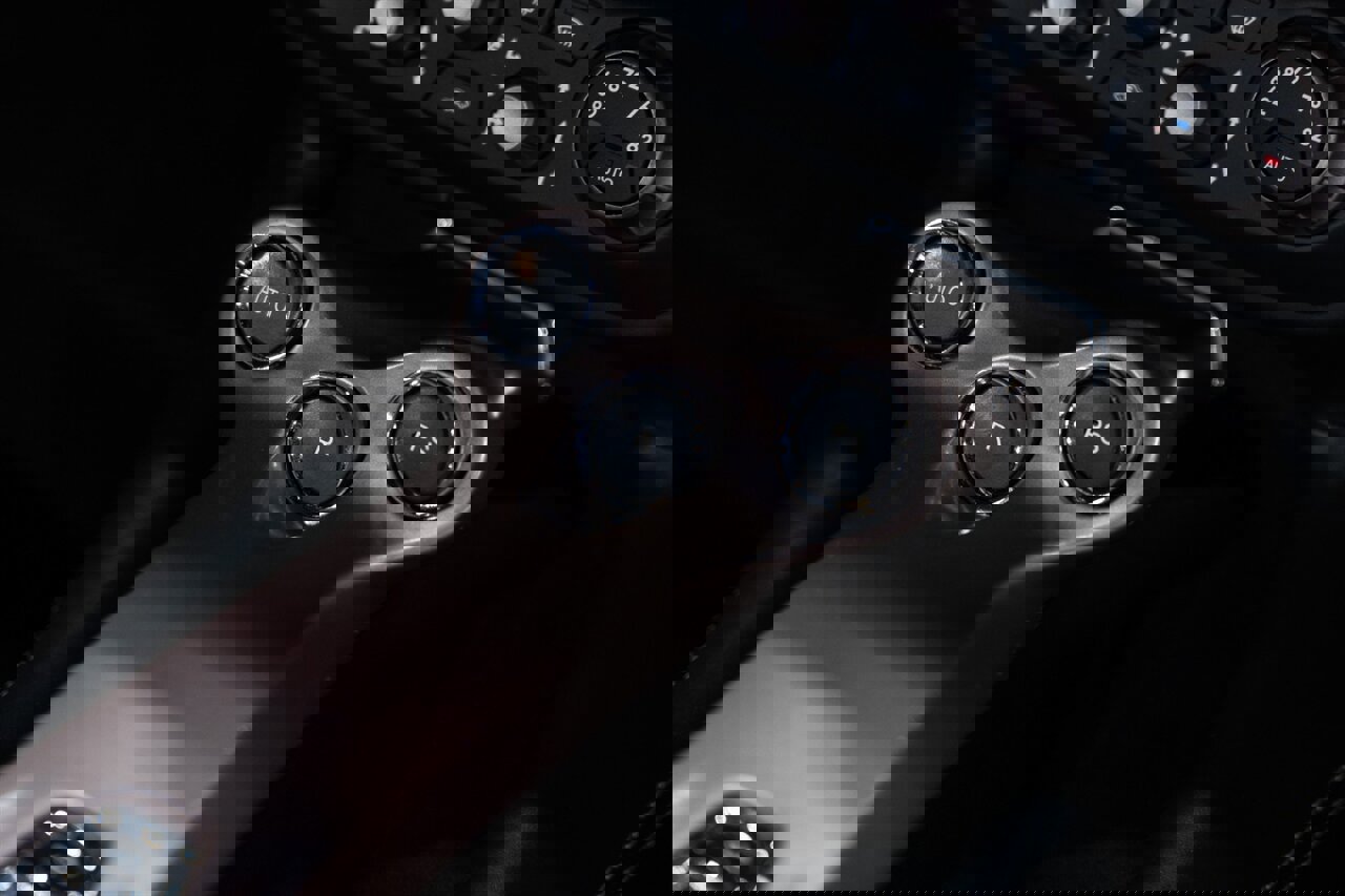 Used 2014 Ferrari California image 61