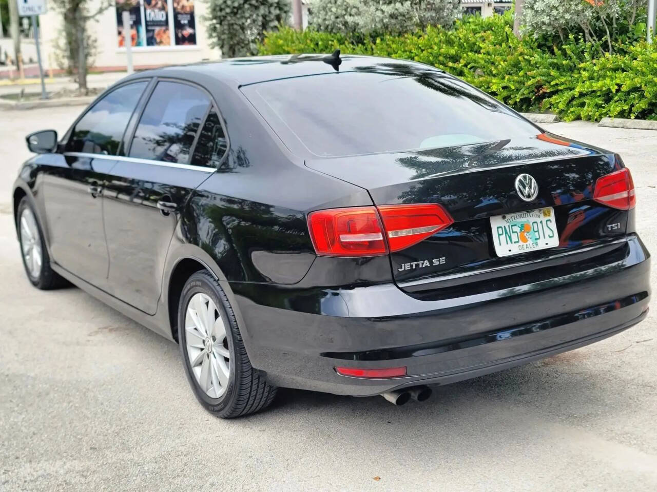 Used 2015 Volkswagen Jetta Sport FWD image 24