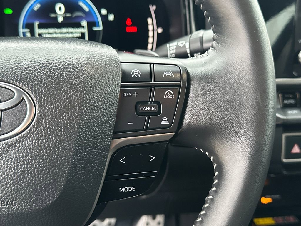 Certified 2025 Toyota Camry SE image 23