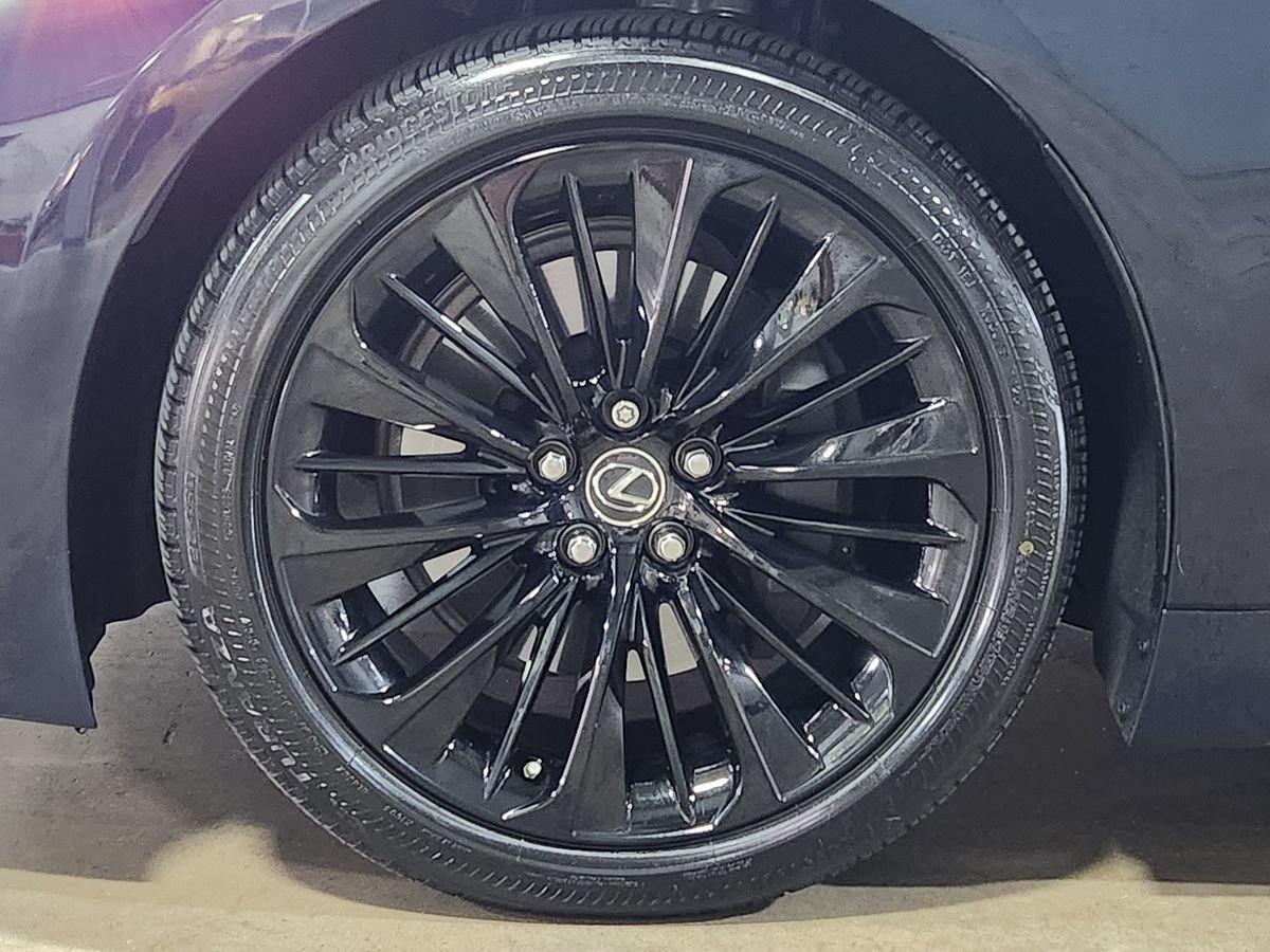 Used 2022 Lexus LS 500 w/ Interior Upgrade Package RWD image 26