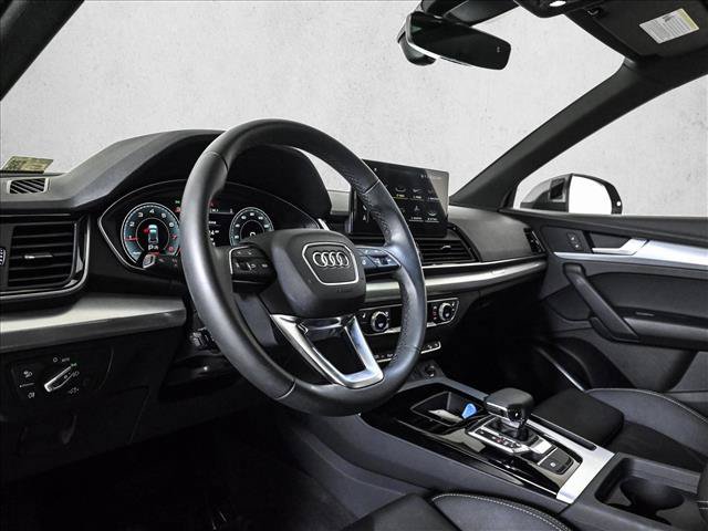 Certified 2025 Audi Q5 2.0T Premium w/ Convenience Plus Package AWD/4WD image 10