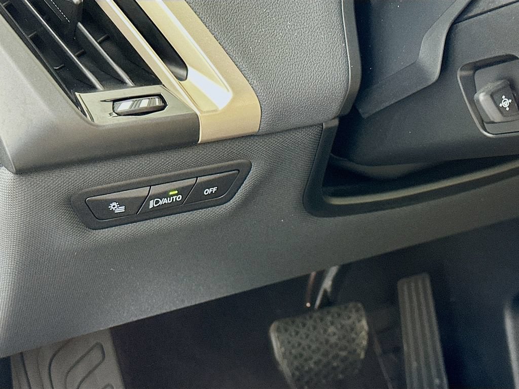 Certified 2023 BMW iX xDrive50 w/ Sport Package AWD/4WD image 10