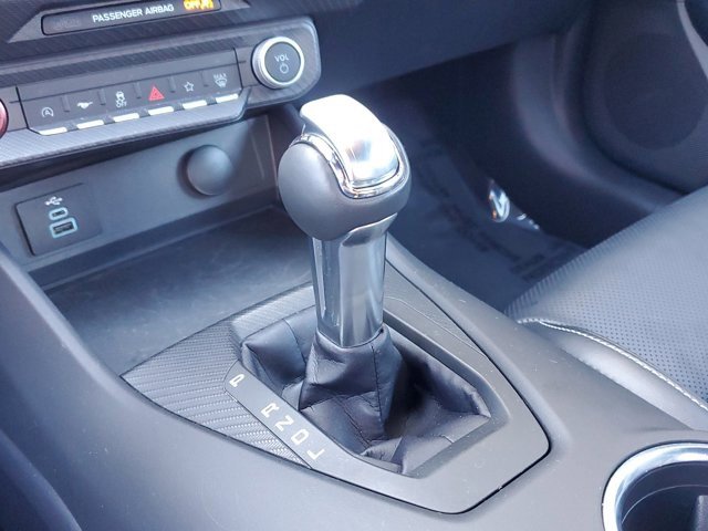 Used 2025 Ford Mustang Premium image 19