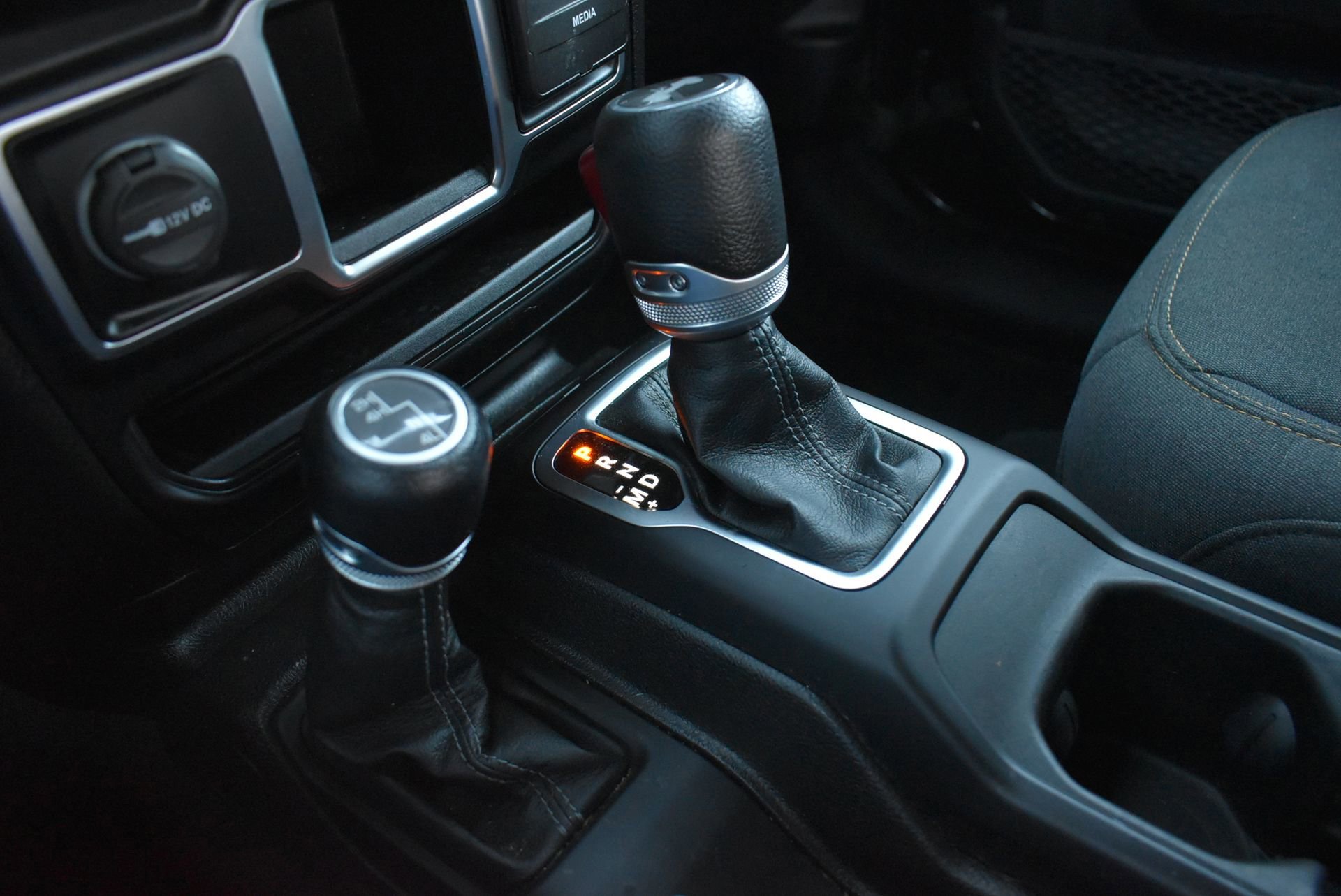 Used 2024 Jeep Wrangler Unlimited Sport AWD/4WD image 29