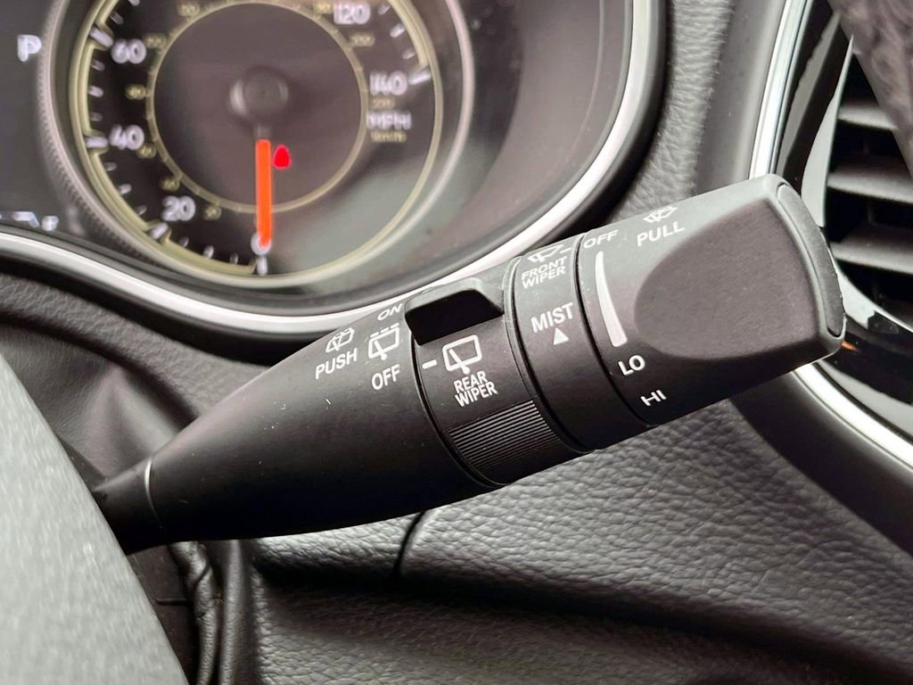 Used 2022 Jeep Cherokee Limited image 23