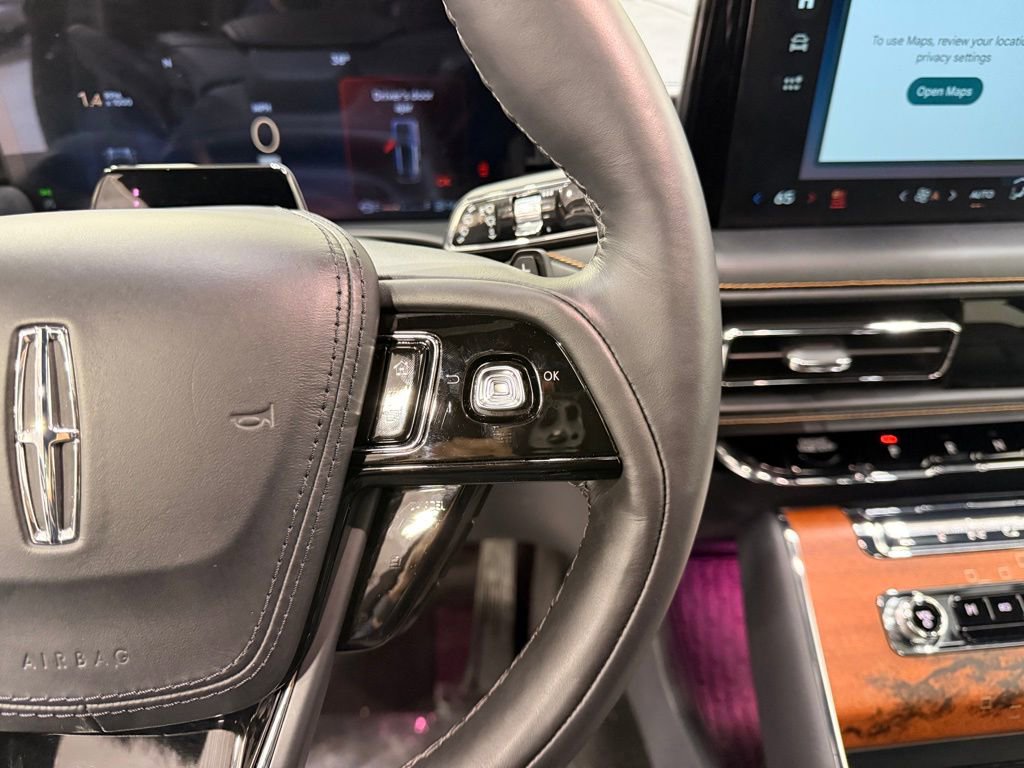 Used 2025 Lincoln Aviator Black Label AWD/4WD image 14