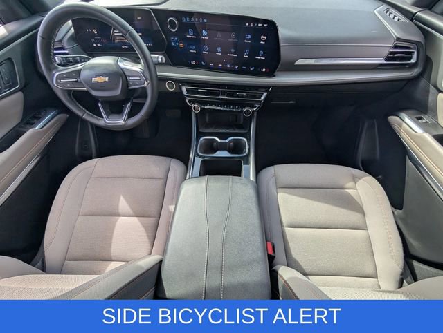 Used 2025 Chevrolet Traverse LT FWD image 11