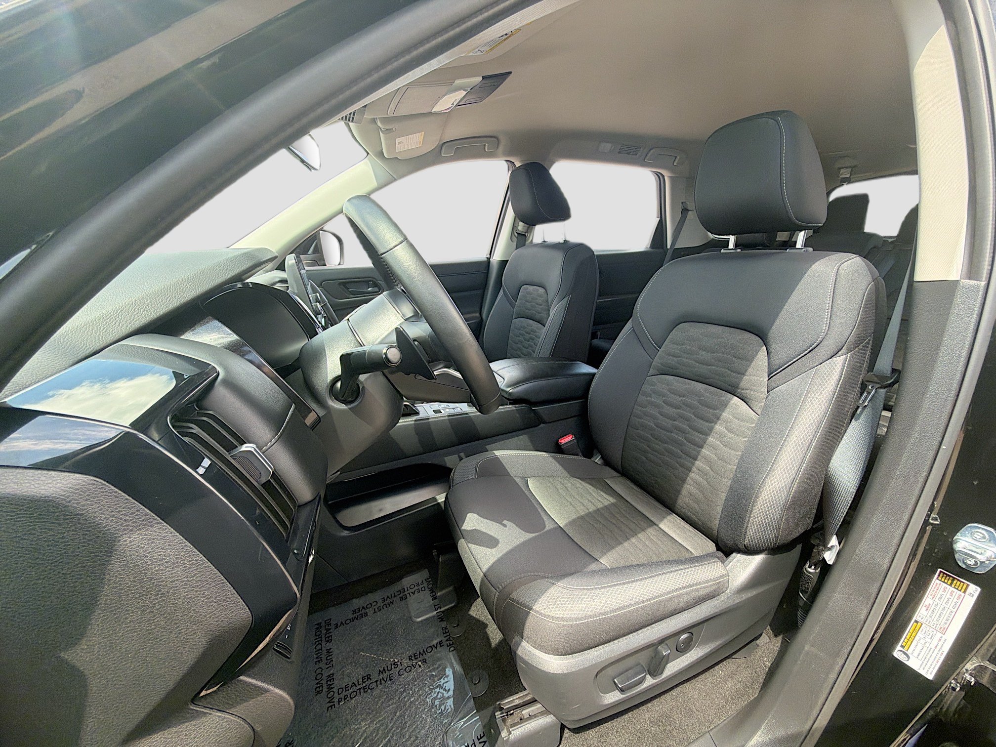Used 2025 Nissan Pathfinder SV AWD/4WD image 13