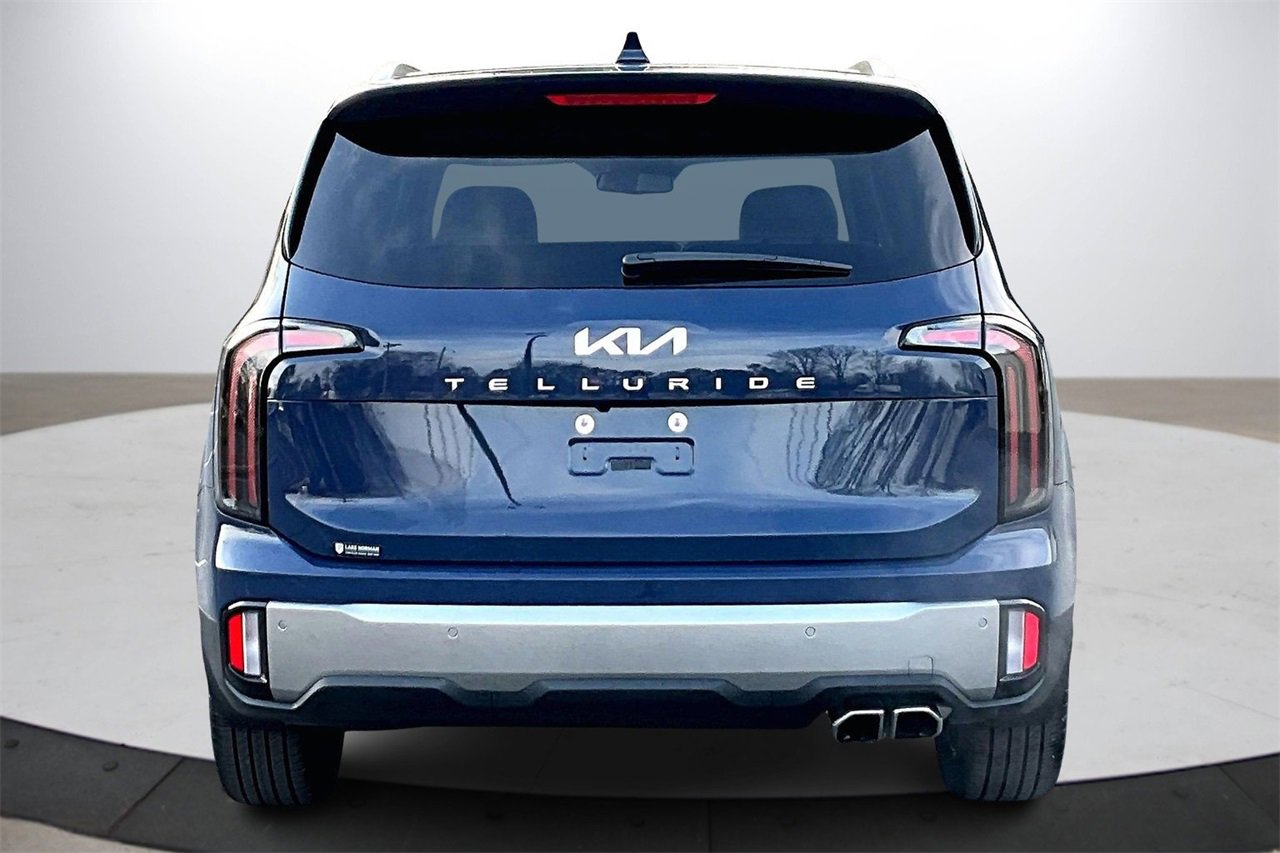 Used 2025 Kia Telluride EX w/ EX Captain's Chair Package image 7