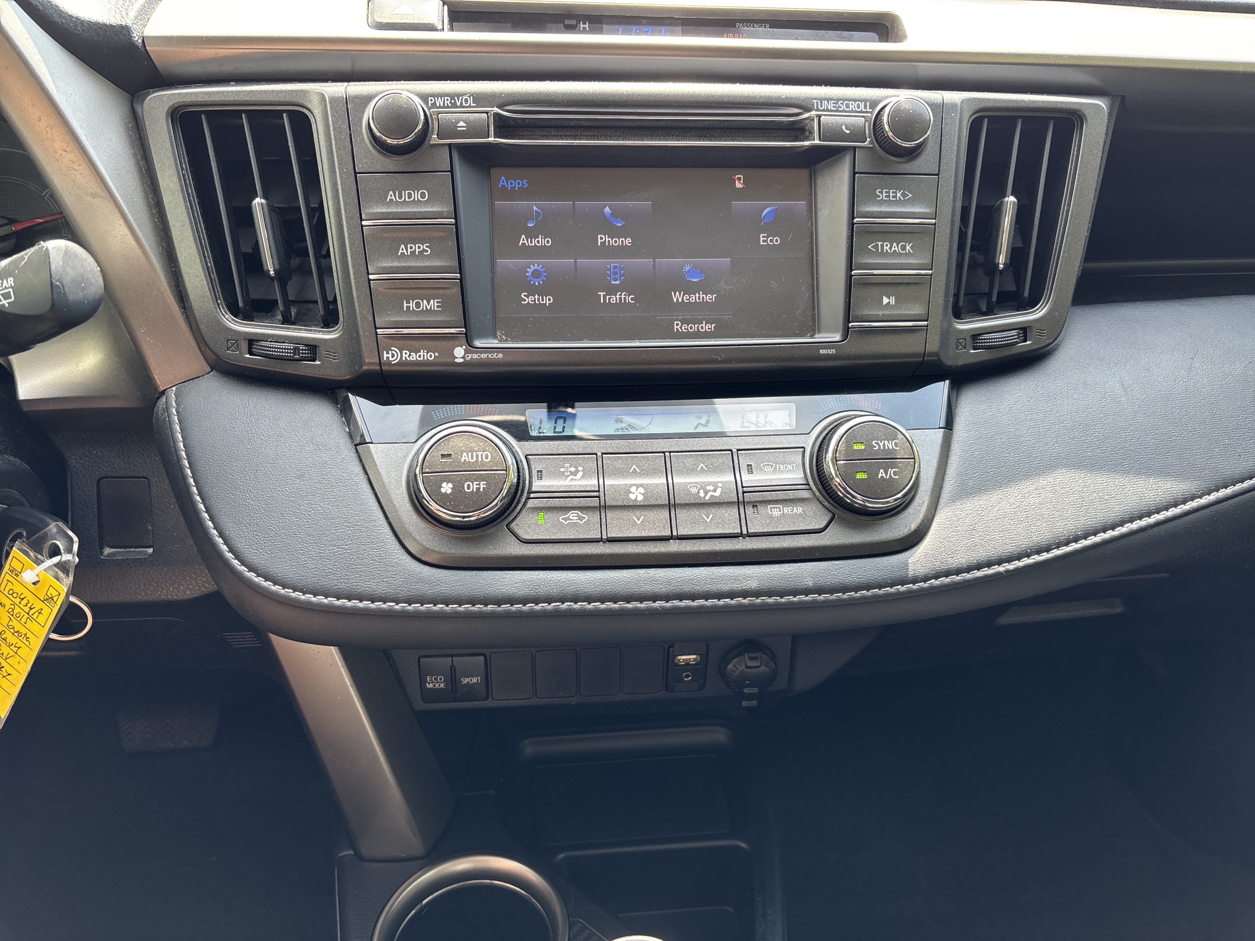 Used 2015 Toyota RAV4 XLE FWD image 22