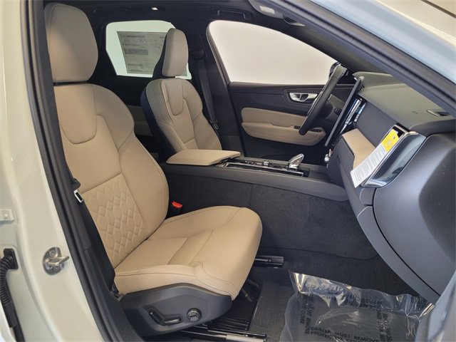 New 2026 Volvo XC60 B5 Core w/ Protection Package Premier image 12