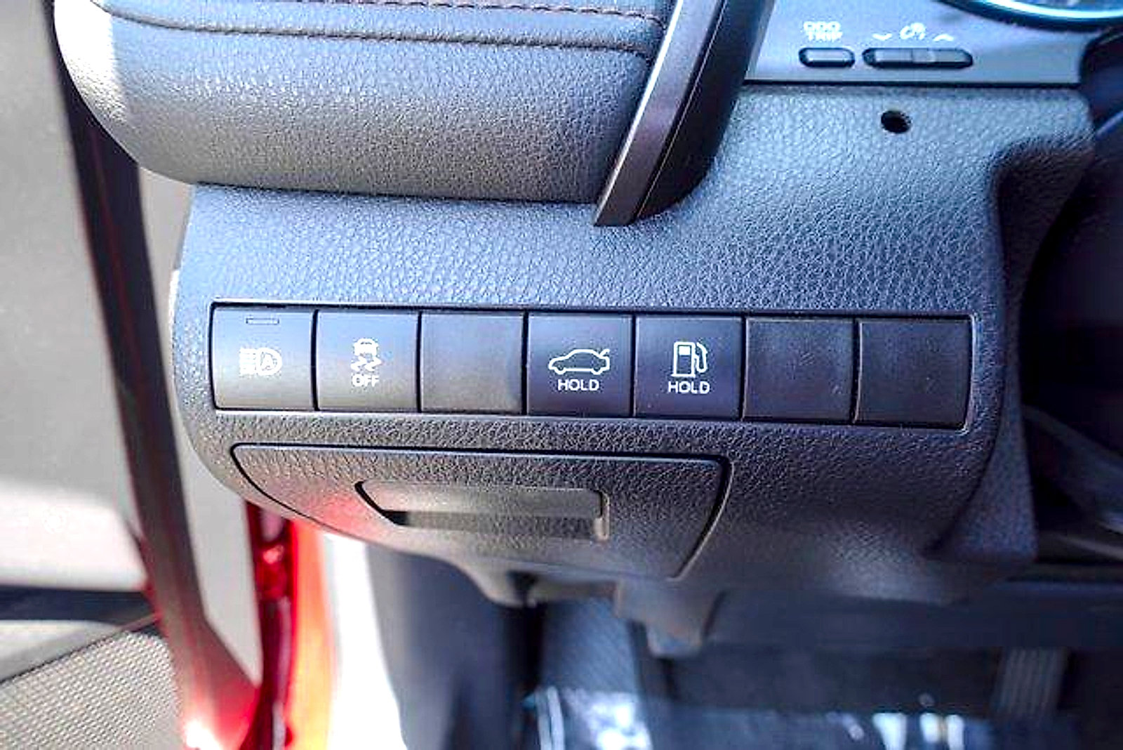 Used 2019 Toyota Camry LE FWD image 12